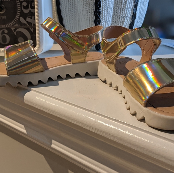 Toddler Girls sandals - Picture 2 of 2